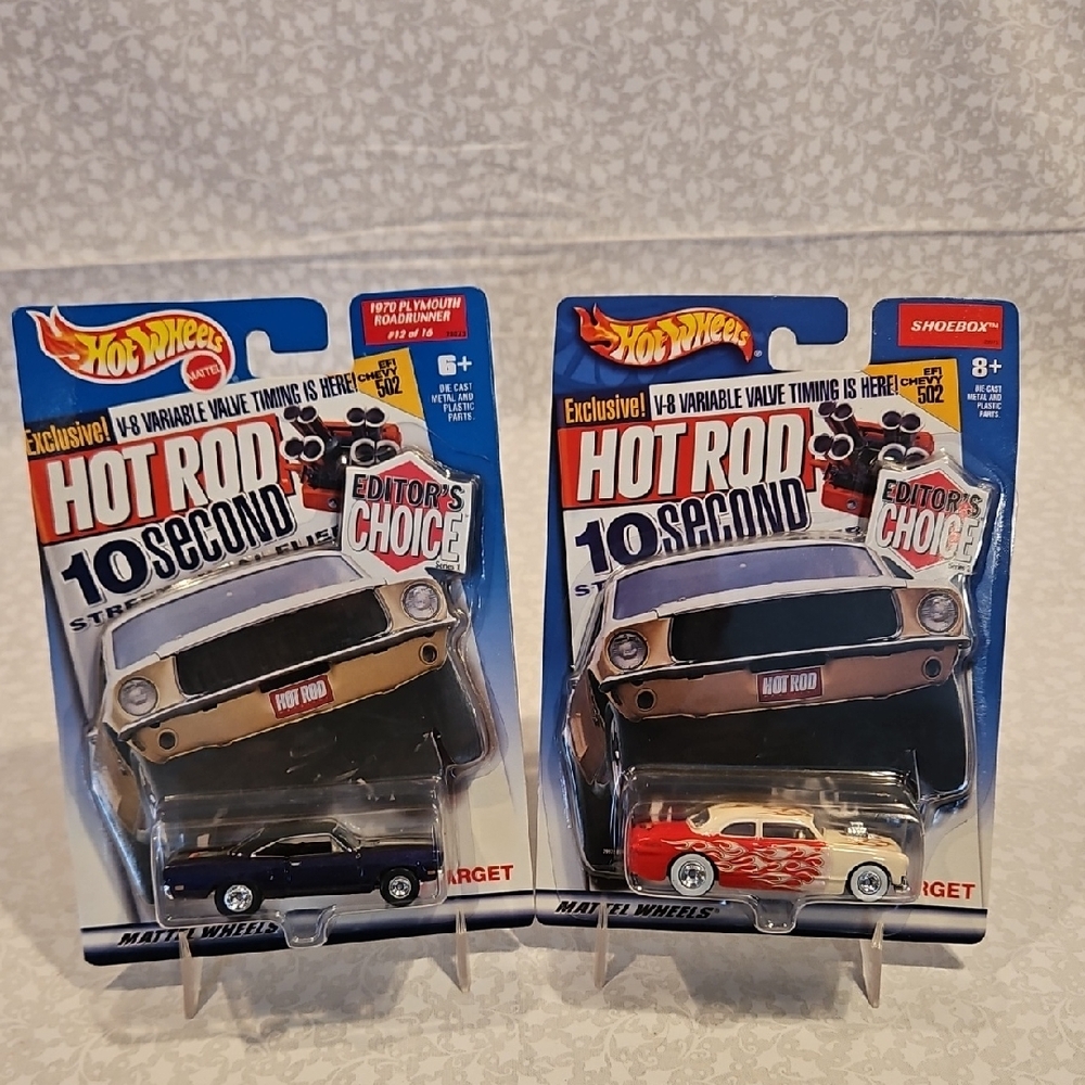 2000 Hot Wheels Editor's Choice 1970 Plymouth Road Runner & Shoebox